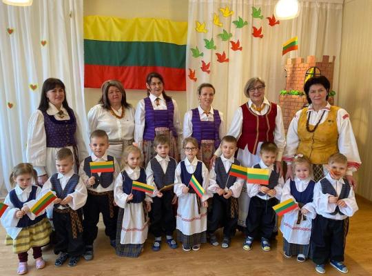 Vasario 16-osios šventė Kutiškių daugiafunkciame centre
