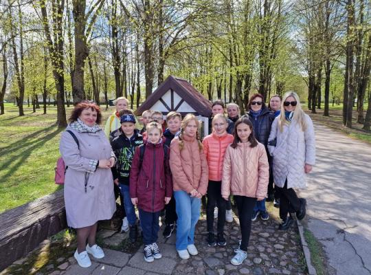 Moksleivių literatūrinė ekskursija Radviliškio mieste