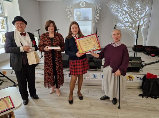 Radviliškio viešojoje bibliotekoje rungėsi pasakų sekėjai