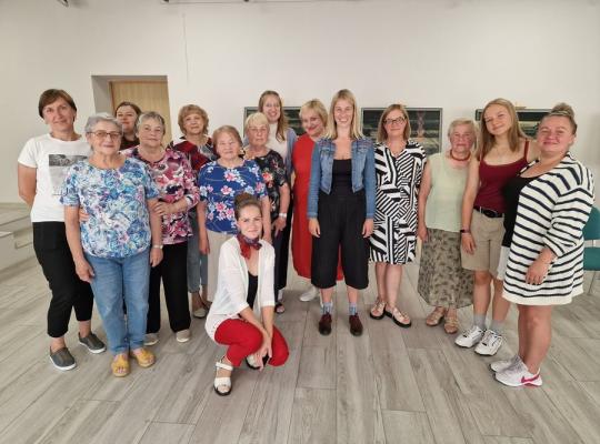 Aktorė Emilija Latėnaitė radviliškiečiams surengė literatūrinę edukaciją