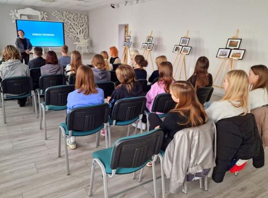 Fotomenininkė K. Sereikaitė: teorinis ir praktinis fotoseminaras „Urbanistiniai peizažai. Mobilioji fotografija“