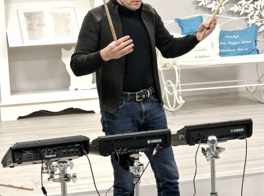 Bibliotekoje – mušamųjų muzikos instrumentų virtuozas