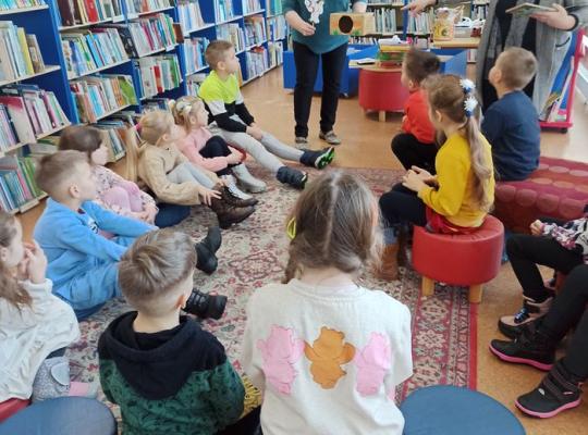 Priešmokyklinukai svečiavosi miesto bibliotekoje