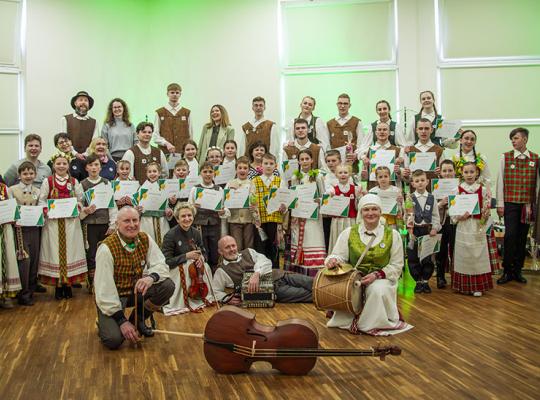 „Patrepsynė“ – varžytuvės ir folklorinių šokių šventė Radviliškyje