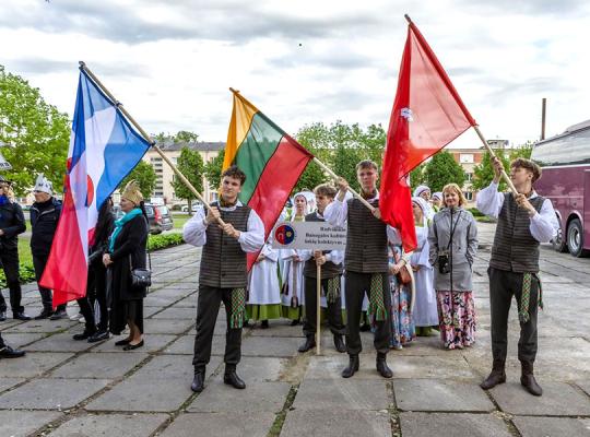 Baisogalos kultūros centro kolektyvų kultūriniai susitikimai Latvijoje