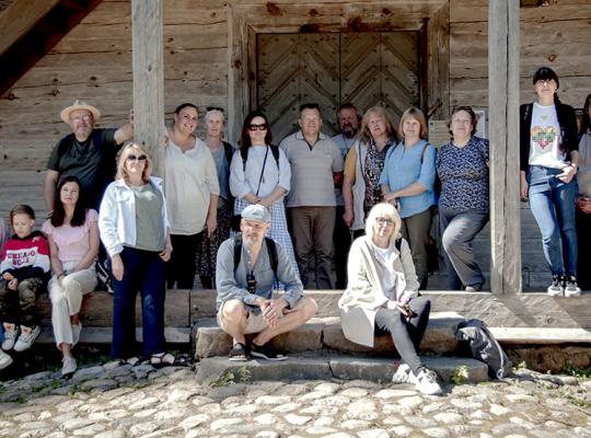 Dailininkų plenero darbuose sužaliavo šimtmečio girios