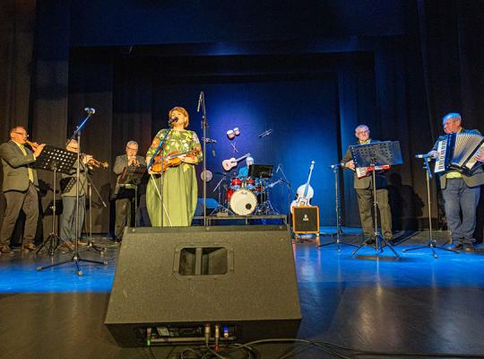 Baisogaloje skambėjo liaudiškos muzikos akordai
