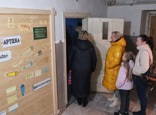Šeduvos kraštotyros muziejus laikinai virto kino sale