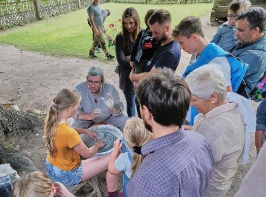Kleboniškių kaimo buities muziejuje tęsiasi senųjų amatų ir edukacijų dienos