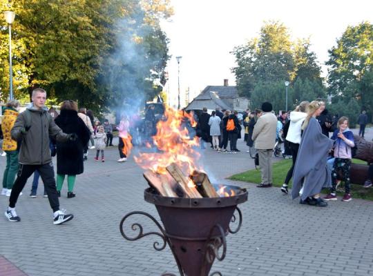 Baltų vienybės dieną plazdėjo ugnys ir skambėjo liaudies muzika