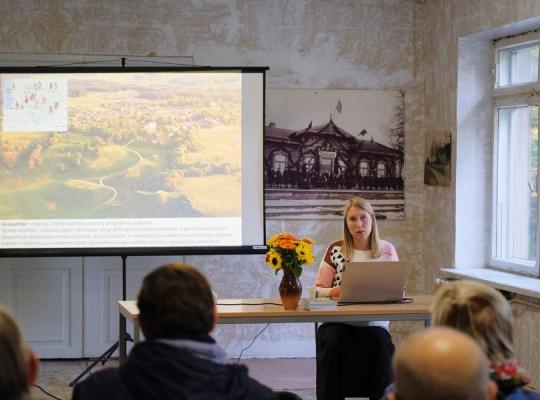 Muziejuje Šeduvoje pristatyta atnaujinta paroda ir archeologijos įdomybės