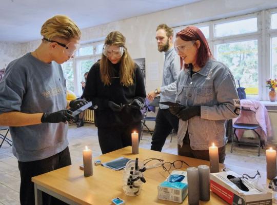 Šeduvos kraštotyros skyriuje vyko magiška senosios fotografijos pamoka
