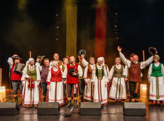 Radviliškio miesto kultūros centras ir jo padaliniai šventė Vasario 16-ąją