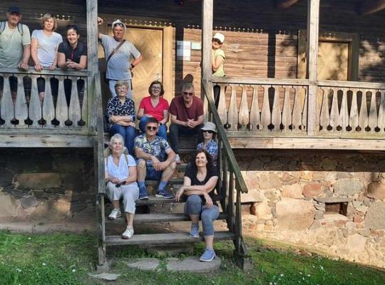 Vėriškių bibliotekos organizuotas pėsčiųjų žygis vedė knygnešių takais
