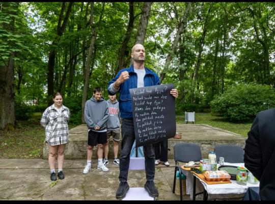 Baisogalos Komaro dvaro parke – spektaklis „Lapkričio 13“