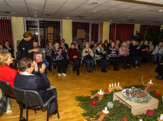 Advento vakaras Baisogaloje: jaukumas, muzika ir širdžių šiluma