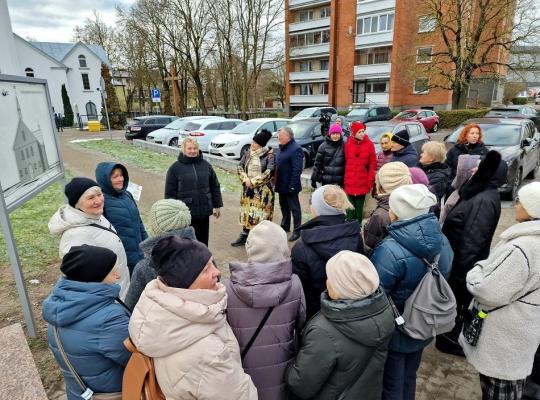 Mažoji architektūra Radviliškyje: Trečiojo amžiaus universiteto nariai susipažino su istoriniu paveldu