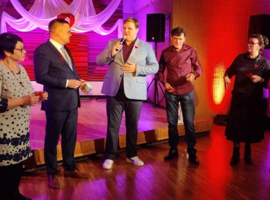 Meilė – tai ne tik didinga jausmų jūra, bet ir maži, kasdieniniai gestai, kurie sušildo širdį