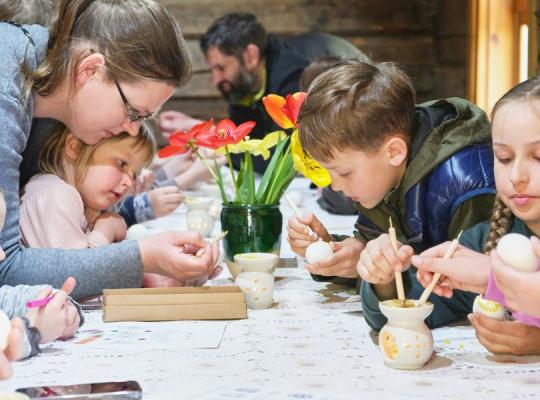 Kleboniškių muziejuje švęstos smagios Velykėlės