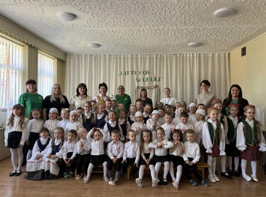 Kutiškių daugiafunkciame centre nuskambėjo respublikinis vaikų lietuvių liaudies dainų festivalis „Lietuvos šalelėj“