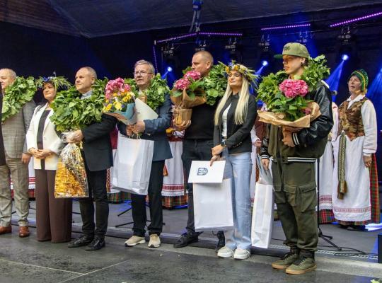 Šeduviai linksmai atšventė miesto gimtadienį ir Jonines
