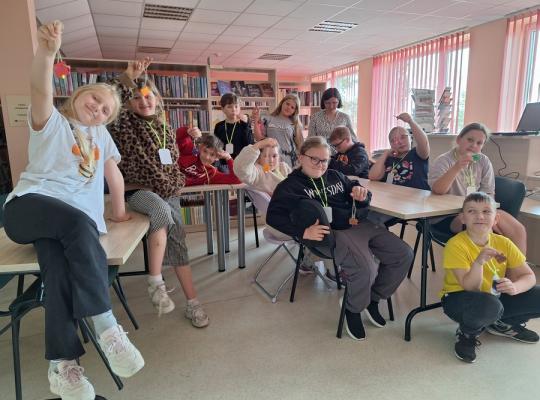 Baisogalos biblioteka surengė vaikų vasaros stovyklą „Keliautojai laiku“