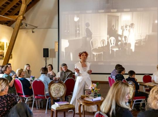Burbiškio dvare „Knygos teatras“ spektaklį sukūrė su žiūrovais