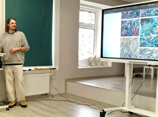Radviliškio viešojoje bibliotekoje – menininko R. Žigonio videoprojekto „Šventa žemė“ pristatymas