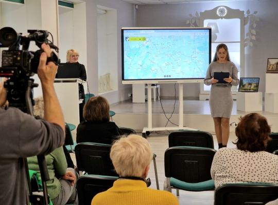 Radviliškio viešojoje bibliotekoje pristatytas projektas „Paminklas praeičiai: Radviliškio krašto dvarai“