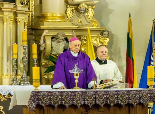 Advento vakaras Šeduvoje: širdį šildanti muzika ir dvasinė šviesa