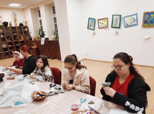 Pakiršinio dvare – Tarptautinei edukacijos dienai skirtos dirbtuvėlės „Kiškis Piškis“