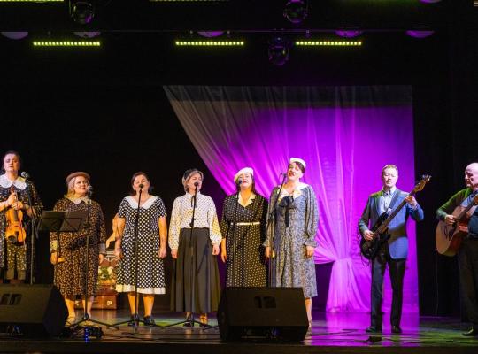 Tradicinė romansų šventė „Nebegrįšiu laukų takeliu…“ sušildė klausytojų širdis Baisogaloje