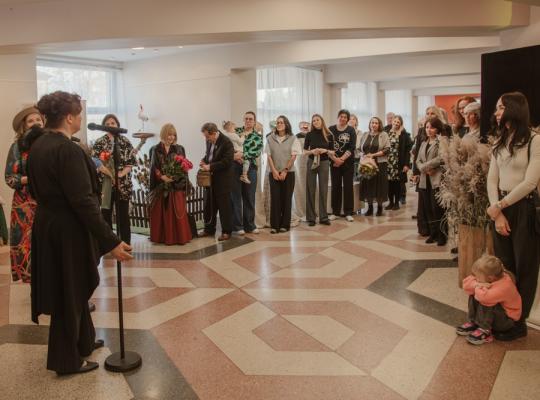 Radviliškyje atidaryta išskirtinė panevėžietės menininkės Gitos Jurkūnienės paroda