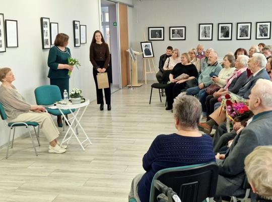 Bibliotekoje vyko Aldonos Bliznikienės poezijos knygos „Likimo dovana“ sutiktuvės