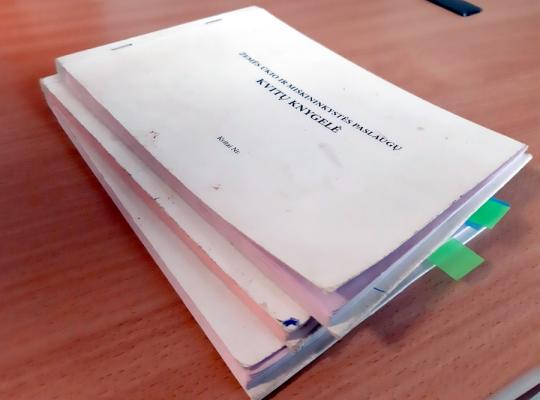 Neterminuotai įdarbinti 24 gyventojai, iki tol turėję uždarbiauti įmonėje pagal paslaugų kvitus
