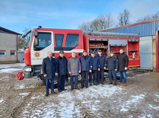 Sidabravo ugniagesiams gelbėtojams – naujas automobilis ir moderni technika