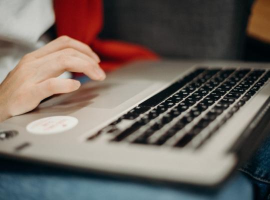 Ir vaiką, ir močiutę užregistruoti pas gydytoją internetu gali šeimos nariai