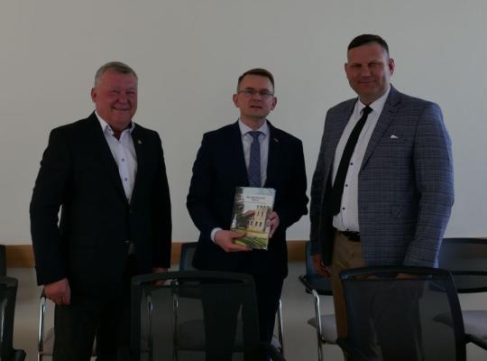 Sveikatos apsaugos ministras Arūnas Dulkys Radviliškyje ėjo „paciento keliu“