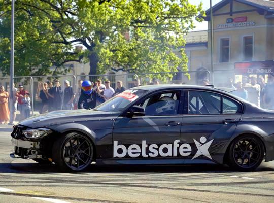 Mero taurė automobilių slalomo varžybose –  Agniui Narbutui