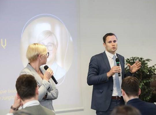 Diskusijoje su LR švietimo, mokslo ir sporto ministerijos atstovais aptartos švietimo aktualijos