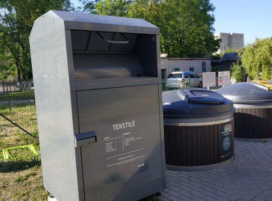 Radviliškio mieste – nauji tekstilės  atliekų konteineriai