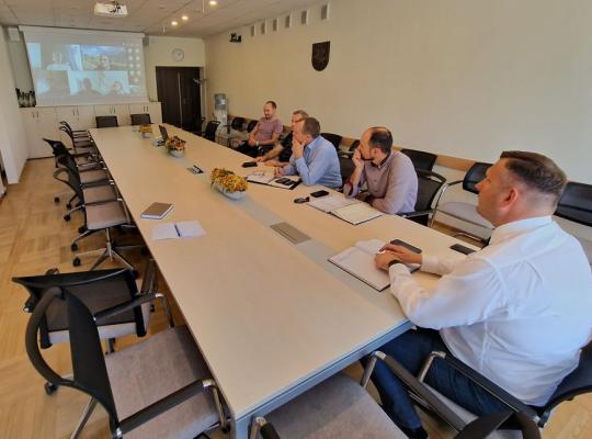 Radviliškiečių keliamos problemos aptartos su Lietuvos geležinkelių atstovais