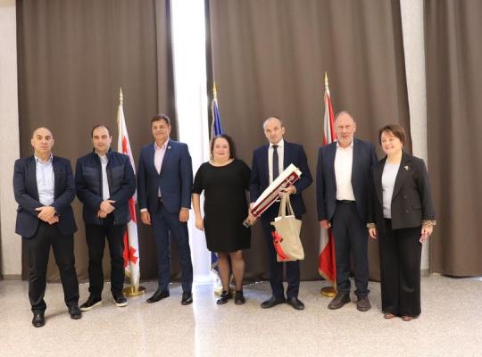 Radviliškio delegacija lankėsi draugaujančiame Chašūrio mieste