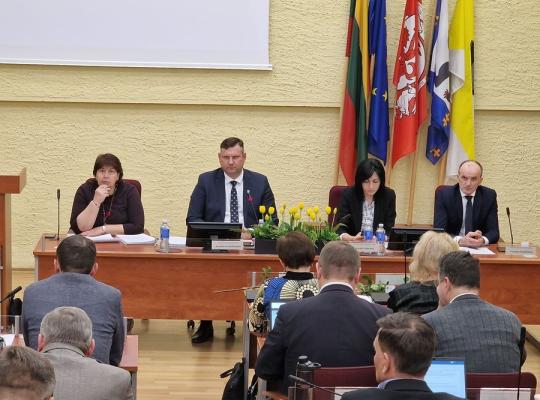 Radviliškio rajono barai ir kavinės nuo ankstaus ryto nebeprekiaus alkoholiu