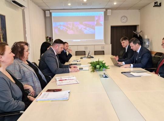 Keleivių vežėjams pasiūlyta susimažinti apetitą
