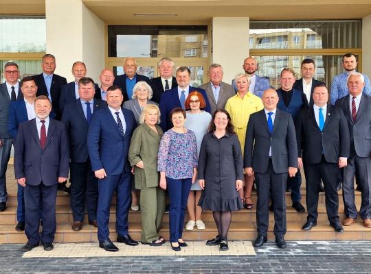 Policijos pareigūnus dirbti Radviliškyje vilios piniginė paskata