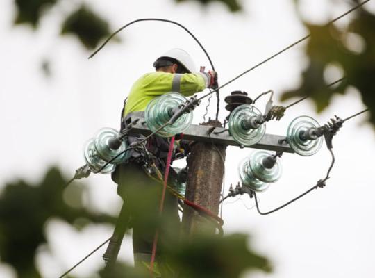 Po audros elektros energijos tiekimas atkurtas visiems Radviliškio rajono gyventojams