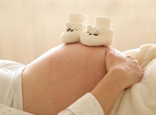 „Skirtingos spalvos“ kviečia kartu sušildyti ankstukų kojytes