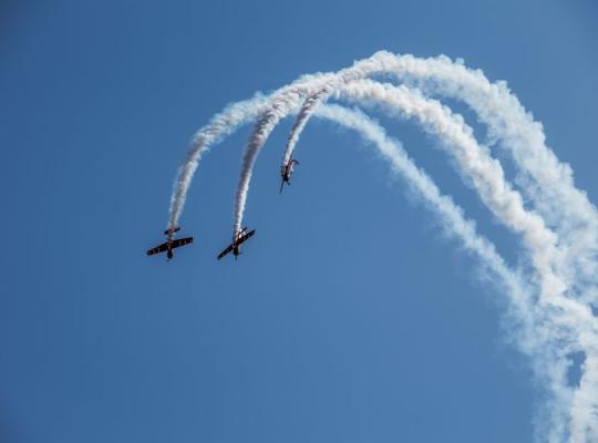 Šeduvos aerodrome ant lėktuvų sparnų išlydėta vasara