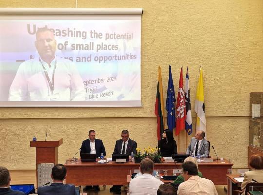 Talentingiems vaikams – daugiau treniruočių Radviliškio baseine